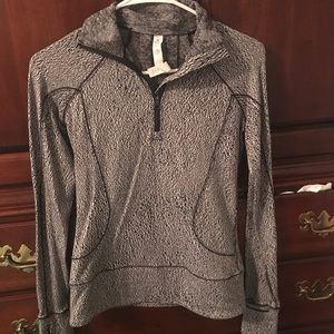 FINAL SALE!! Lululemon half zip